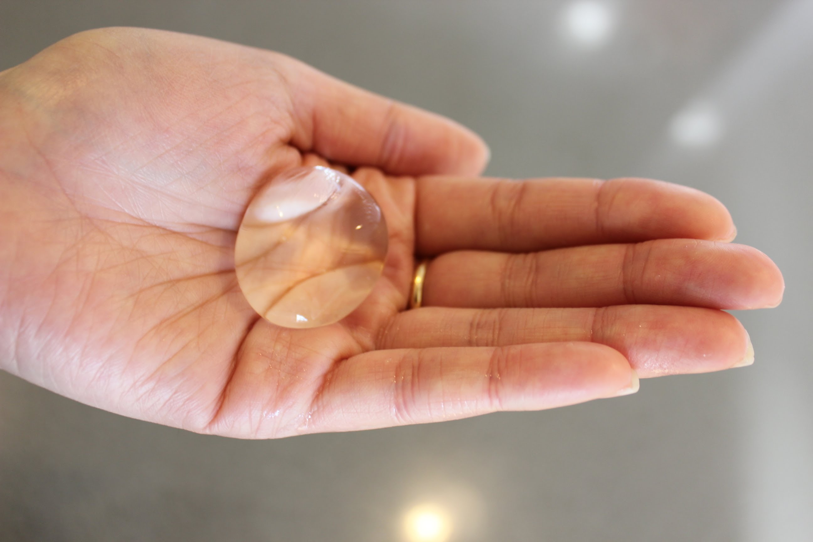 Reduce Your Carbon Footprint With DIY Edible Water “Bottles” Reduce Your Carbon Footprint With DIY Edible Water “Bottles”