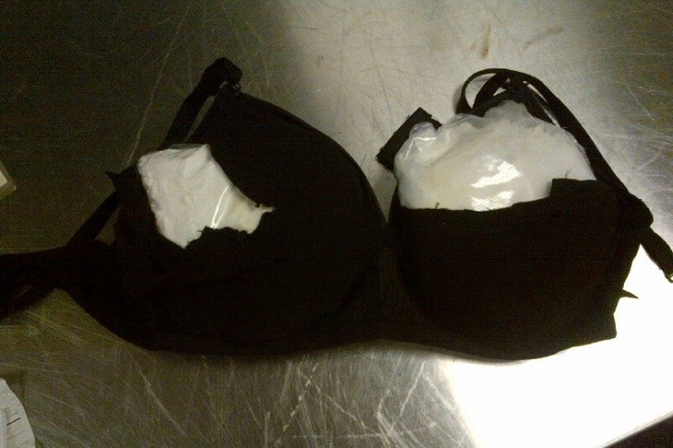 Jamaican Woman Busted At Florida Airport For Attempted To Smuggle Cocaine In Bra Jamaican Woman Busted At Florida Airport For Attempted To Smuggle Cocaine In Bra